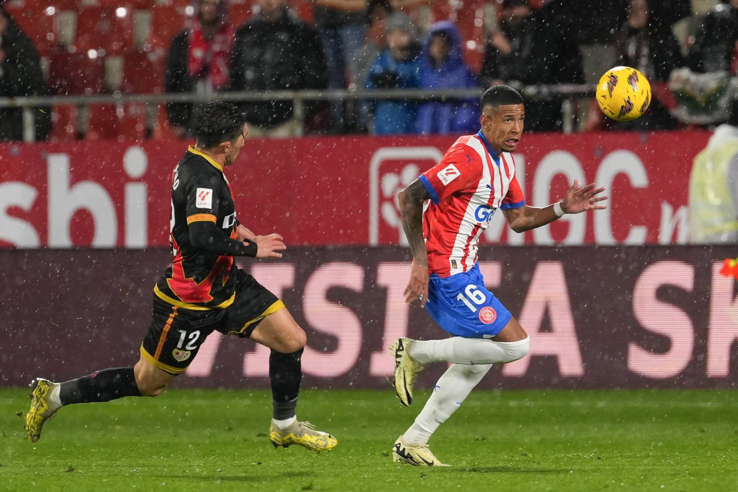 关于巴塞罗那客场不敌对手，望尽快调整状态的信息