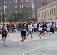 九州真人-足球比赛场上选手们的身影令人敬佩(足球比赛场上选手们的身影令人敬佩修改病句)